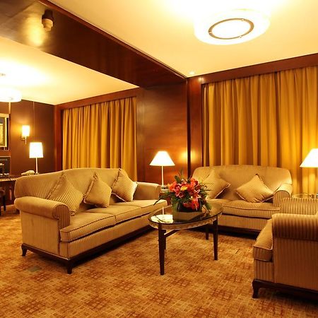 גואנגג'ואו Mandarin Hotel מראה חיצוני תמונה