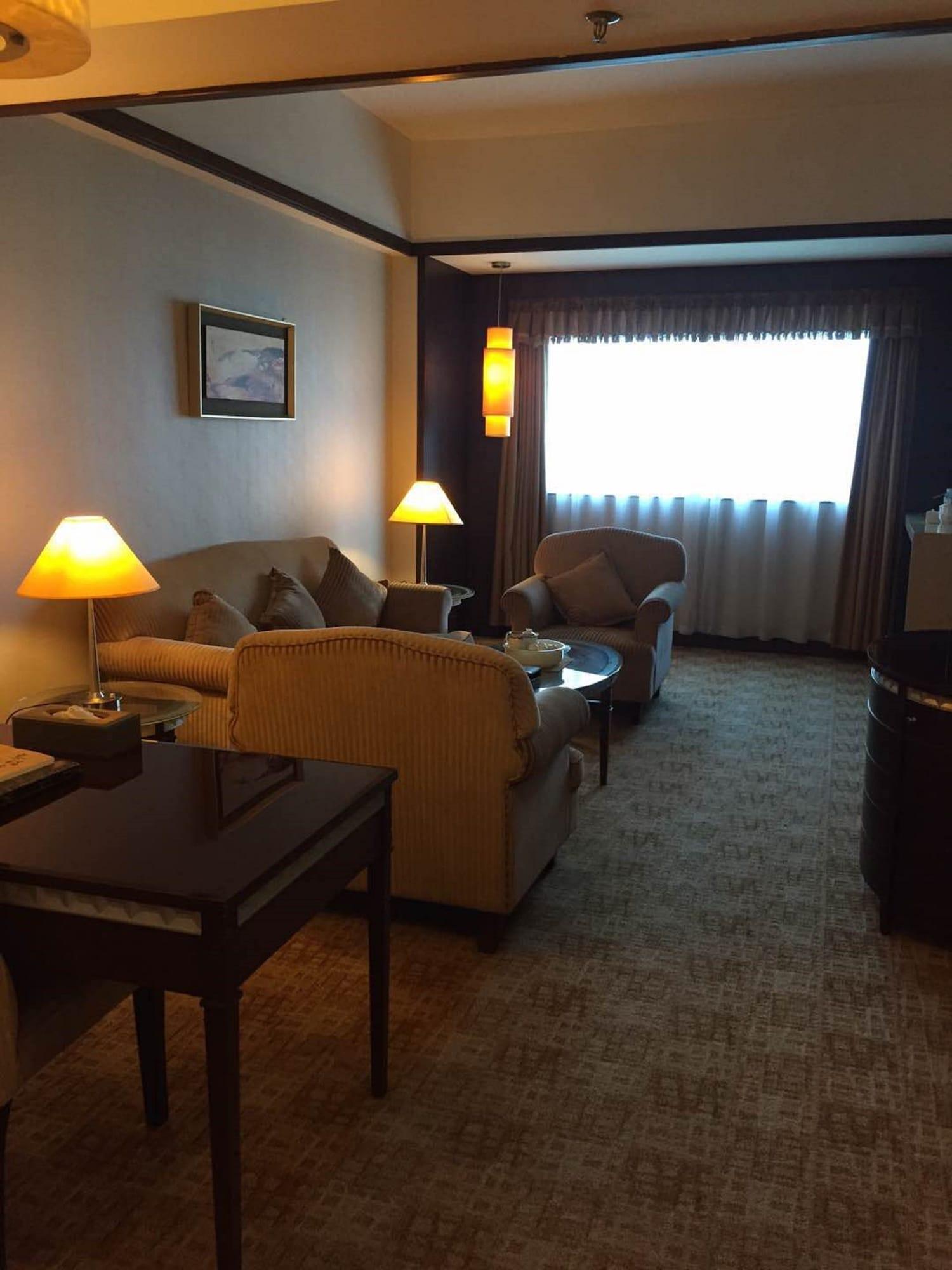 גואנגג'ואו Mandarin Hotel מראה חיצוני תמונה
