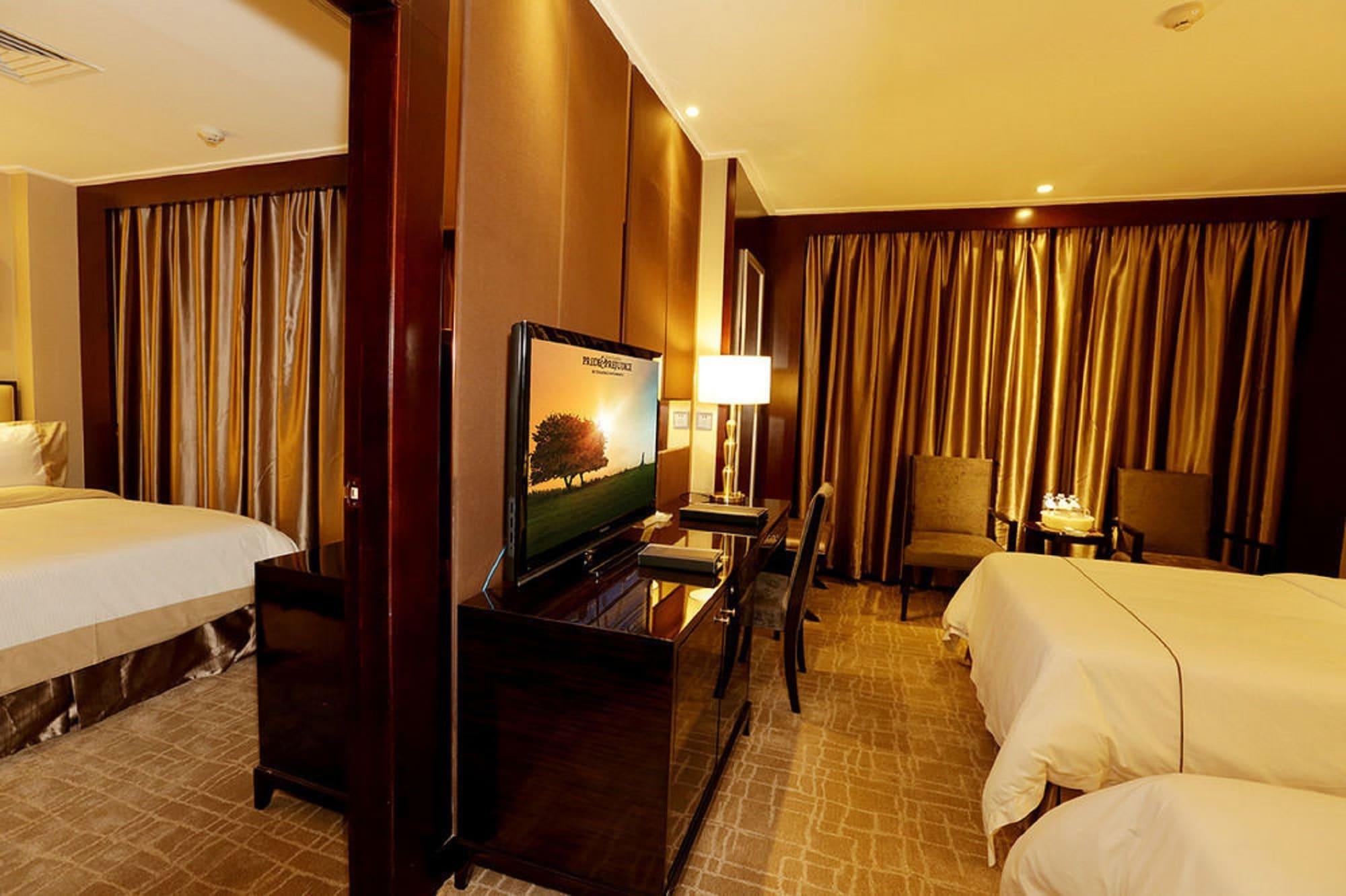 גואנגג'ואו Mandarin Hotel מראה חיצוני תמונה