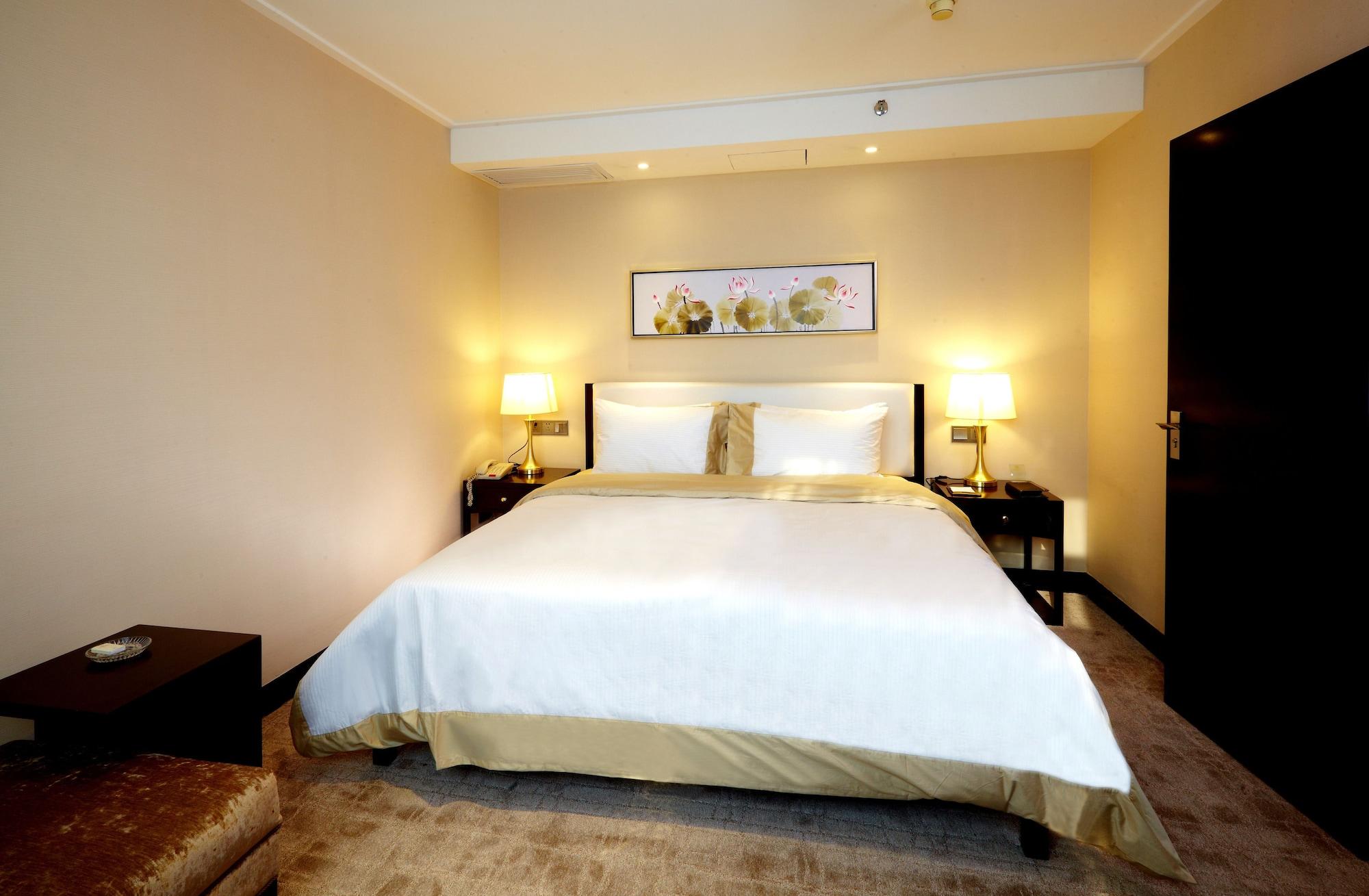 גואנגג'ואו Mandarin Hotel מראה חיצוני תמונה