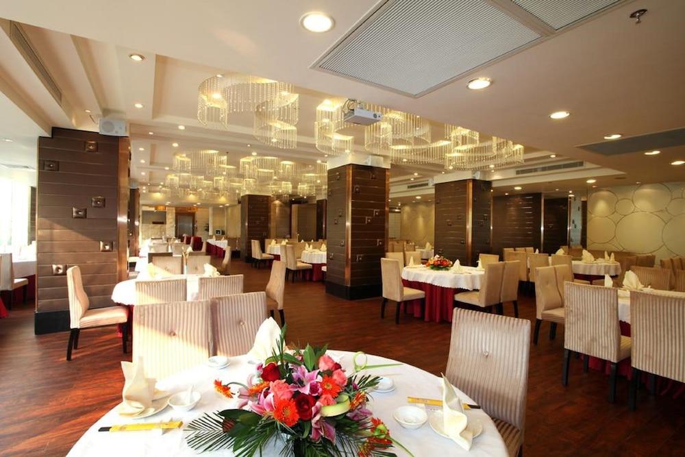גואנגג'ואו Mandarin Hotel מראה חיצוני תמונה